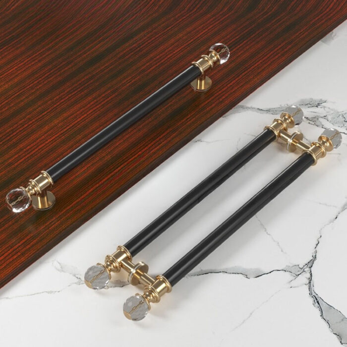 Tay nắm cửa chính bằng inox, gỗ và pha lê GU-5295 | Flexdecor VN | 2