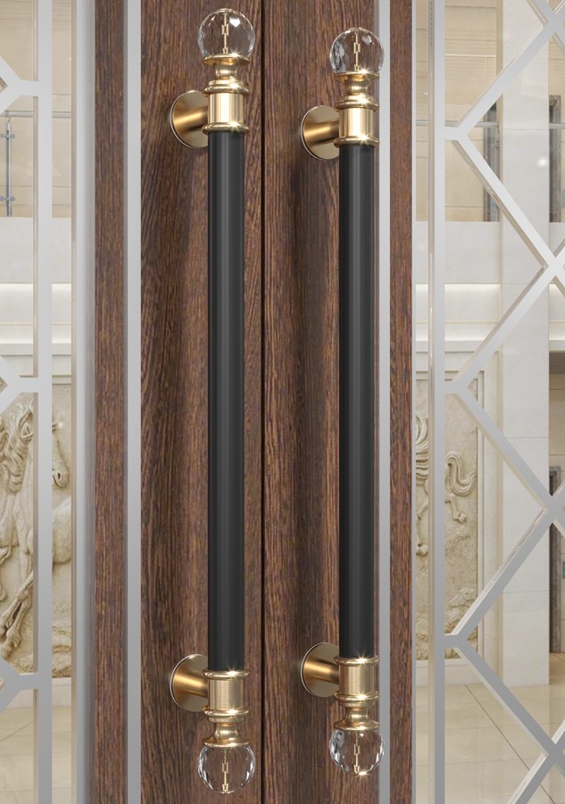 Tay nắm cửa chính bằng inox, gỗ và pha lê GU-5295 | Flexdecor VN | 1