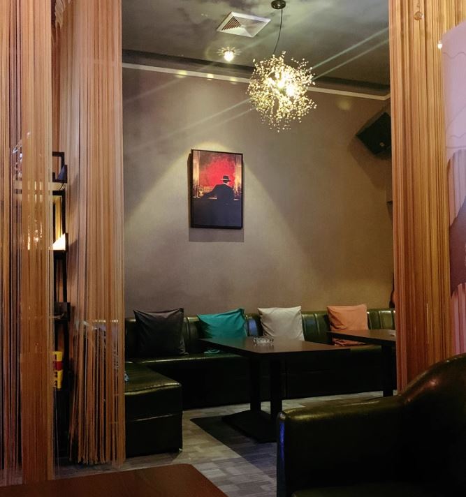 Tranh trang trí quán bar kiểu cổ điển Pháp GN1072 | Flexdecor VN | 1