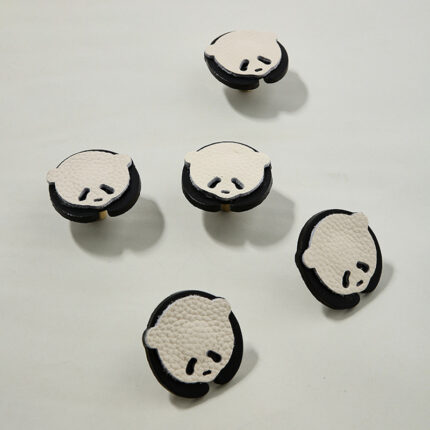 Núm tay nắm tủ decor gấu Panda bằng da YPH6472