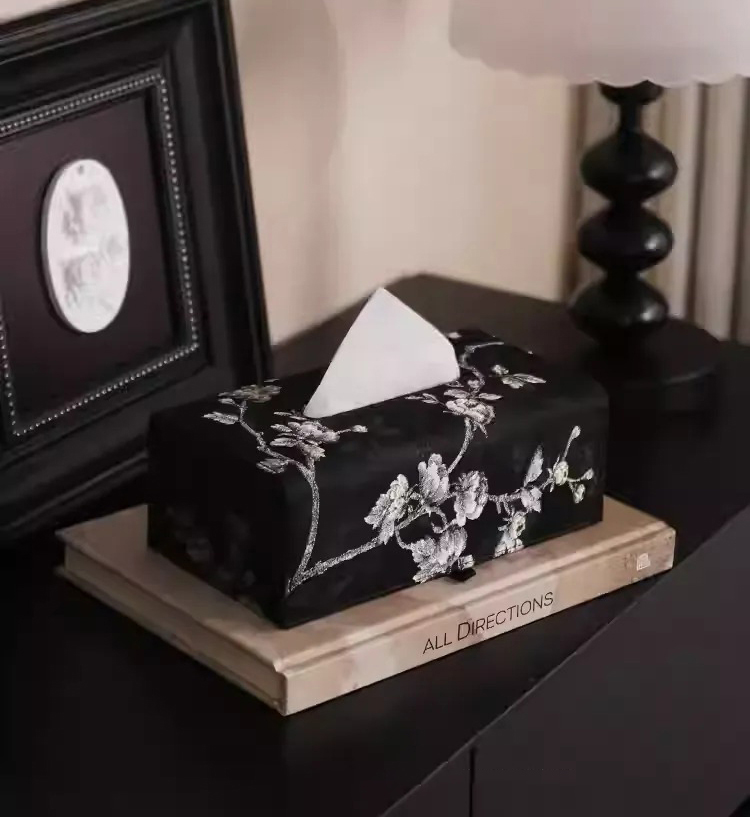 Hộp đựng khăn giấy thêu hoa mận trắng cổ điển SL747 | Flexdecor VN | 115