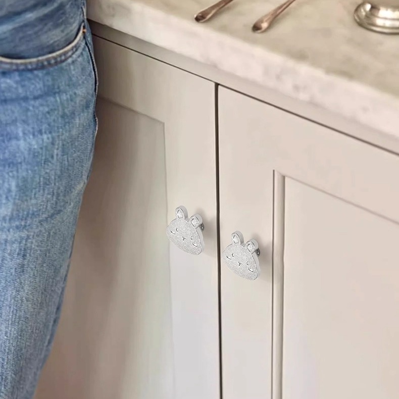 Núm tay nắm tủ đồng hình chú thỏ đáng yêu TKT019 | Flexdecor VN | 123