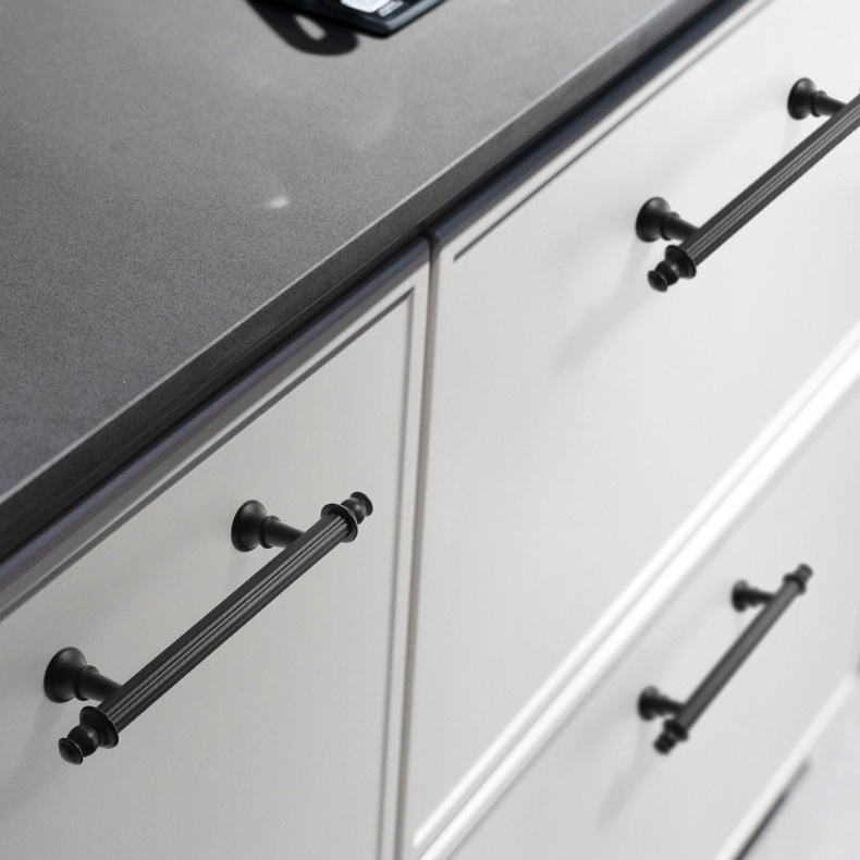 Tay nắm tủ đồng đen thân sọc kiểu Âu NS5496BL | Flexdecor VN | 19 Tay nắm tủ đồng đen thân sọc kiểu Âu NS5496BL | Flexdecor VN | 18