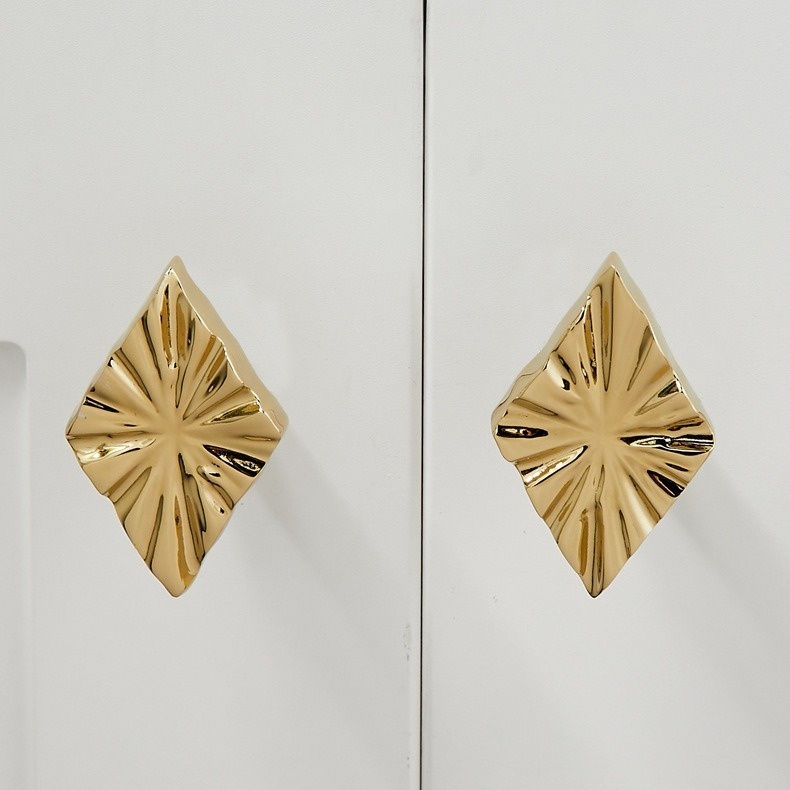 Núm tay nắm đồng thau Diamond ánh vàng KPA367 | Flexdecor VN | 16