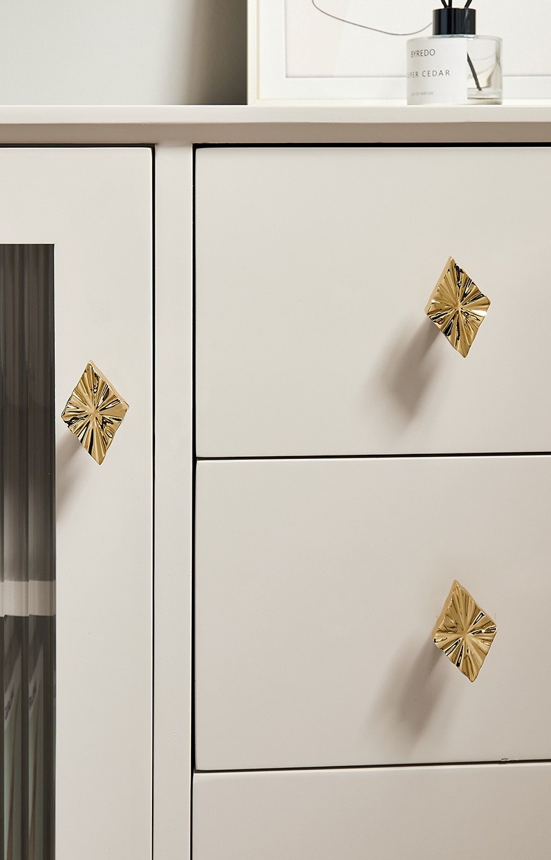 Núm tay nắm đồng thau Diamond ánh vàng KPA367 | Flexdecor VN | 12