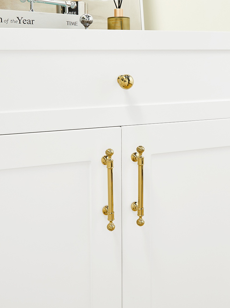 Tay nắm tủ đồng phong cách châu Âu cao cấp KPA8004 | Flexdecor VN | 13 Tay nắm tủ đồng phong cách châu Âu cao cấp KPA8004 | Flexdecor VN | 12