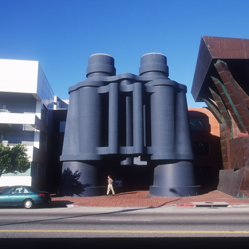 Tòa nhà Ống Nhòm (Binoculars Building) ở Los Angeles