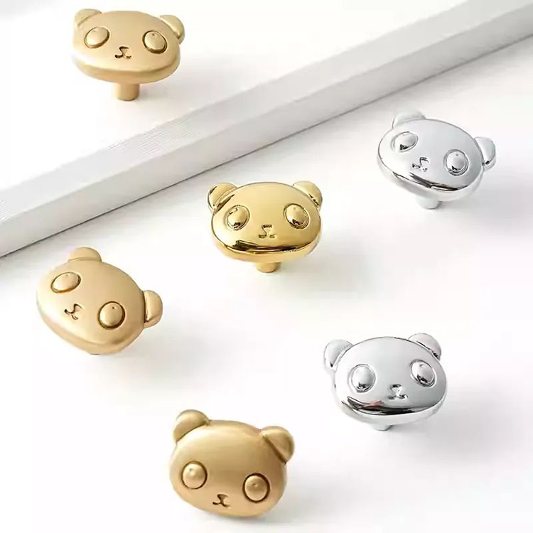 Núm tay nắm tủ đồng hình chú gấu T0022 (4) Núm tay nắm tủ đồng hình chú gấu T0022 | Flexdecor VN | 1