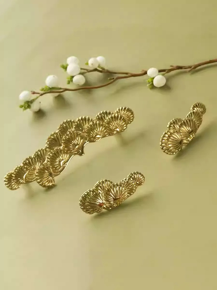 Tay nắm tủ đồng thau cành thông vàng PineLeaf YKS001 | Flexdecor VN | 6