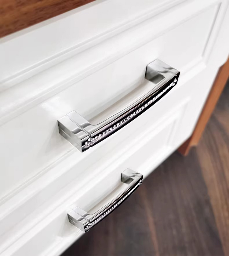 Tay nắm tủ hợp kim đính đá màu bạc J098SV | Flexdecor VN | 9