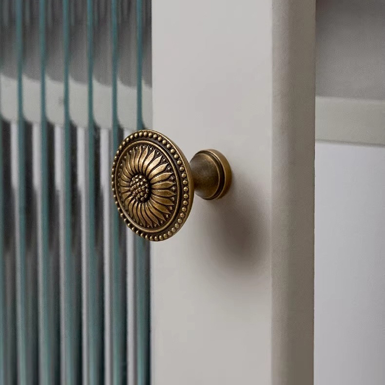 Núm tay nắm tủ đồng họa tiết Sunflower cổ điển QJGTS02 | Flexdecor VN | 25