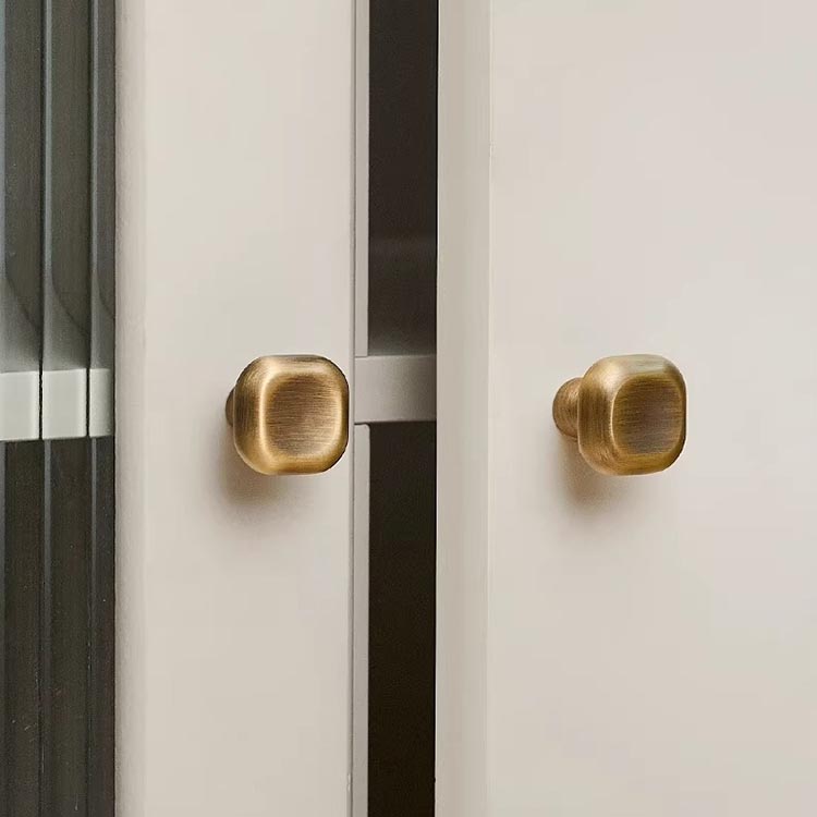 Núm tay nắm tủ đồng khối vuông Retro Brass LKGTS03 | Flexdecor VN | 22