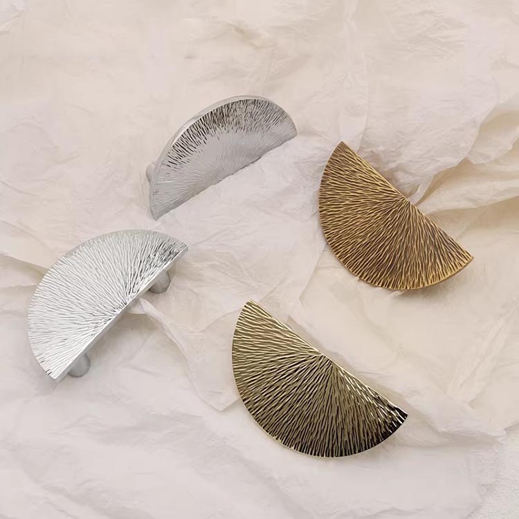 Tay nắm tủ bán nguyệt vân ánh sáng bằng đồng OVLI96 | Flexdecor VN | 7